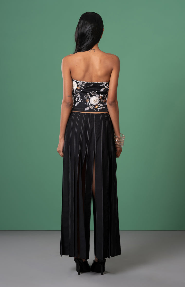 Kuro Shredded Skirt: SAMPLE SALE